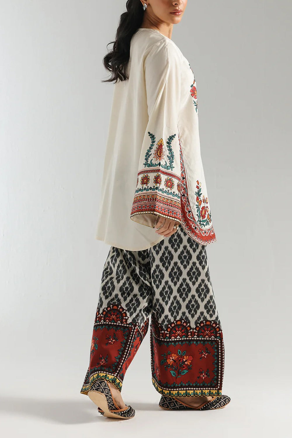 💫 Stitched 2 piece printed shirt and printed trouser✨
